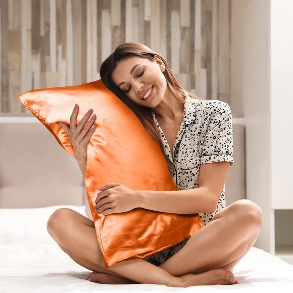 Oussum Satin Pillowcase for Hair and Skin Luxury Silky Soft Pillow Case Set of 2 - Picture 1 of 7